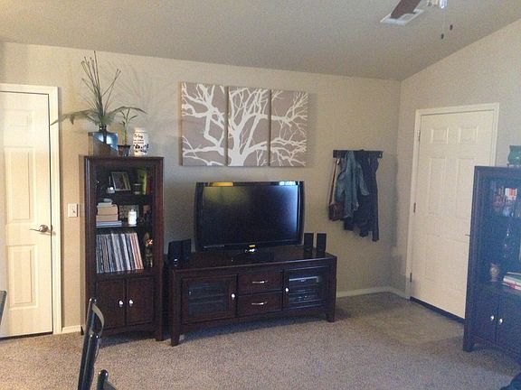 3rd image of 2301 N Chambers Ave