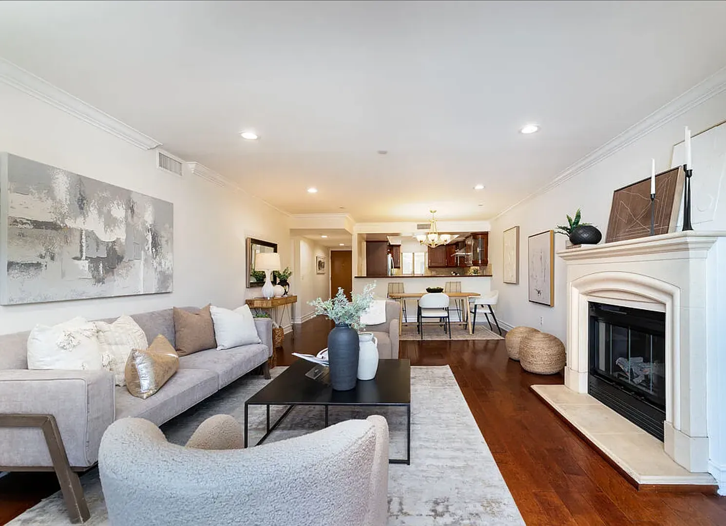Experience the pinnacle of Westside living in the Brentwood Santa Monica area — Photo 1