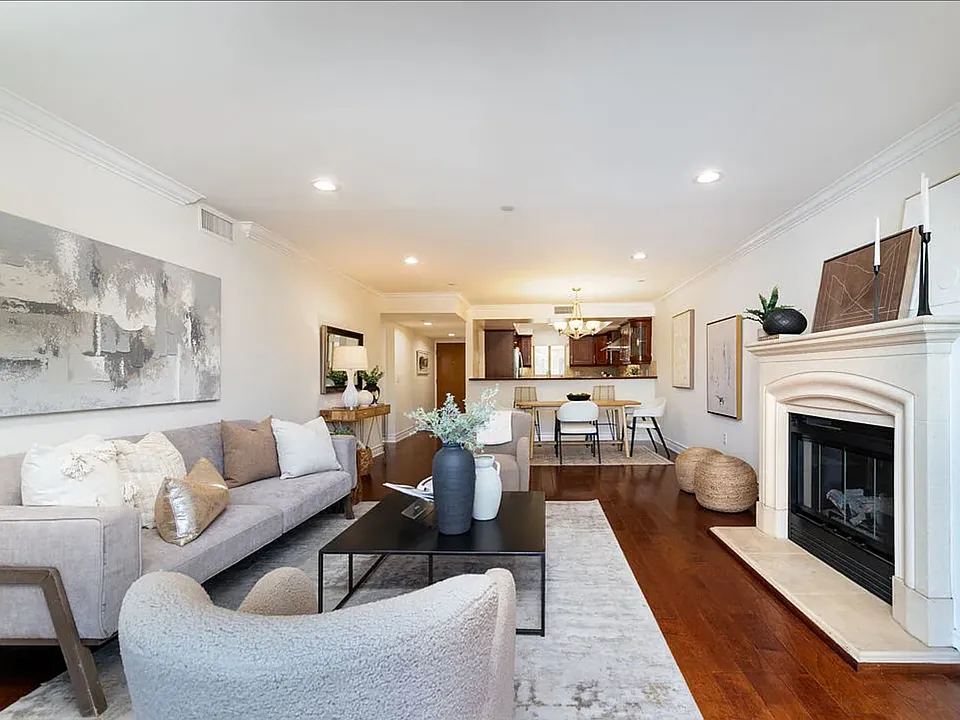 1417 S Westgate Ave #201