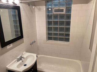 6731 S Perry Ave APT 1B, Chicago, IL 60621