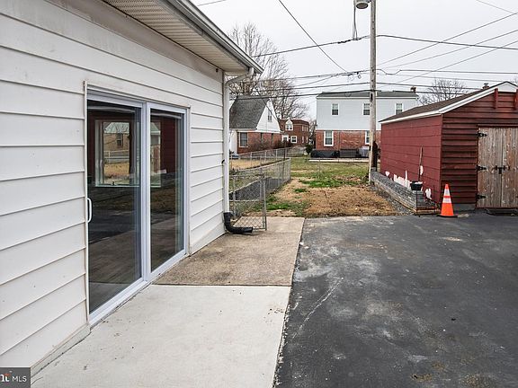 5th image of 510 Bonsall Rd