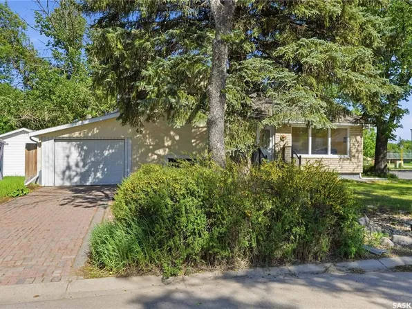 49 SCOTT STREET, Regina, SK S4S 4A1