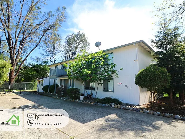 1553 Bramble Pl #3 — Photo 3