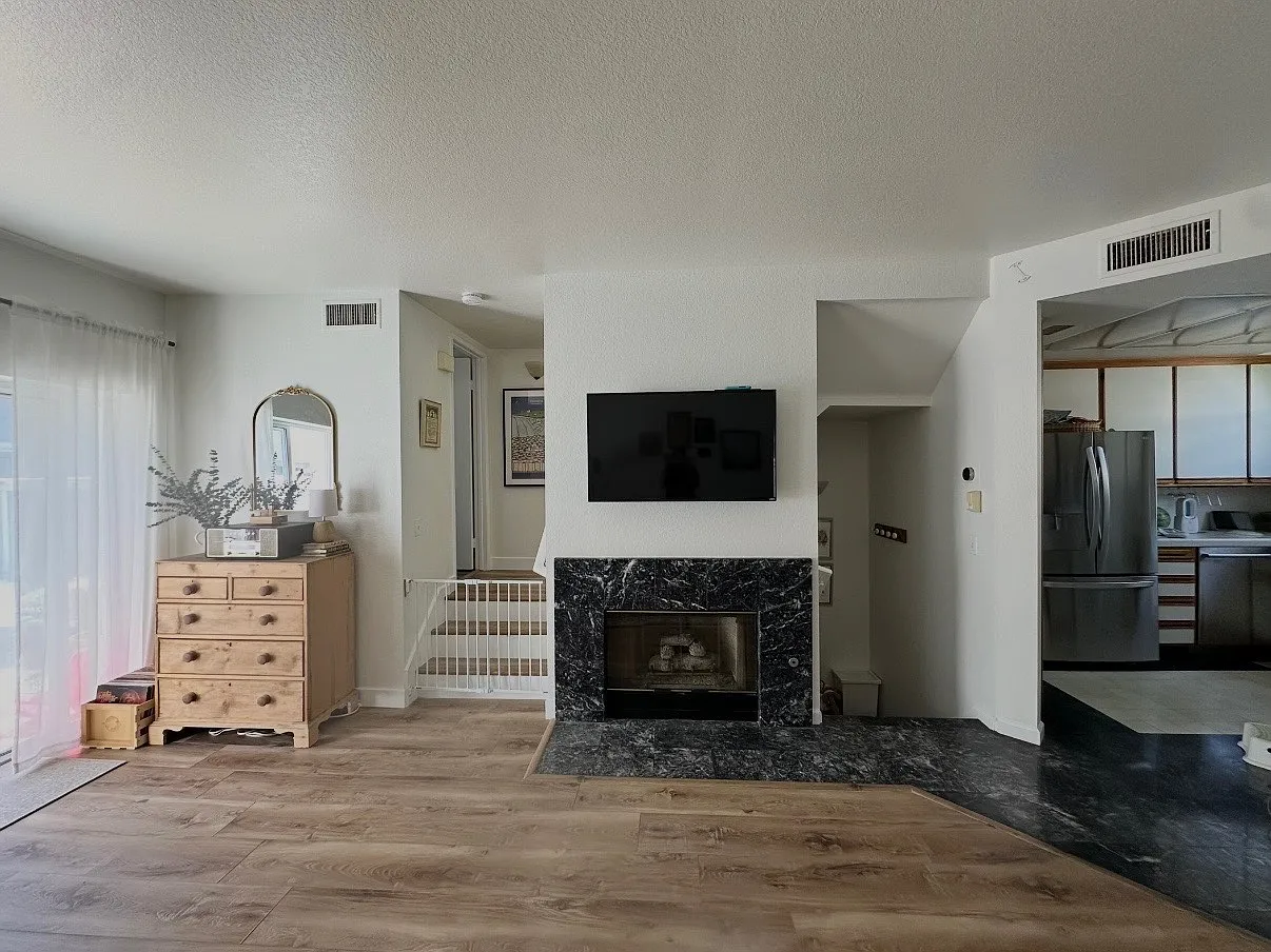 2 bed, 2.5 bath, 1116 sqft, $3,300 — Photo 3