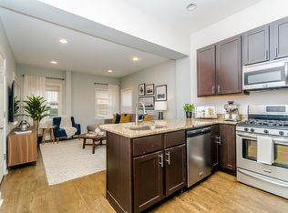 664 W Melrose St APT 1R, Chicago, IL 60657