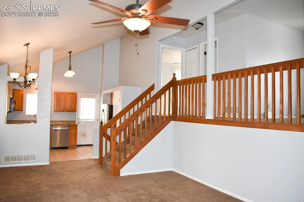 Building Photo - 4870 Beechvale Dr