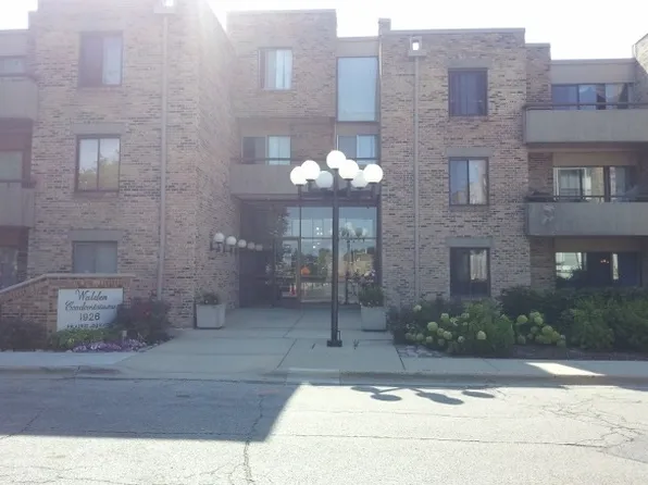 1926 Prairie Sq APT 302B, Schaumburg, IL 60173
