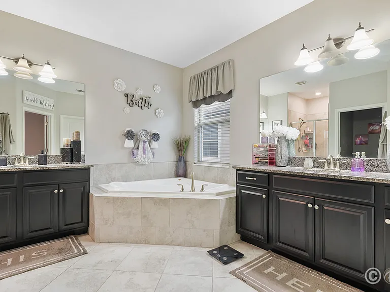 9650 Ivory Dr — Photo 10