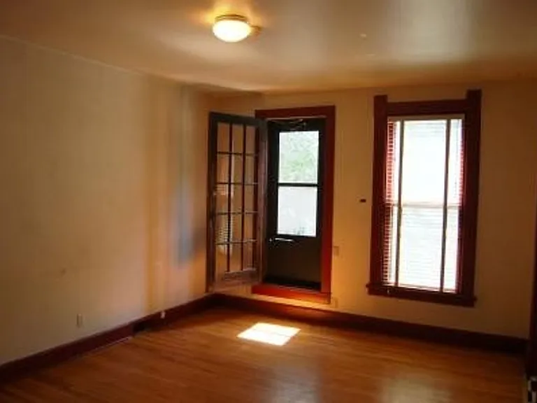 127 S Butler St — Photo 7