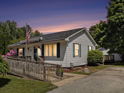 68149 Lawndale St, Edwardsburg, MI, 49112