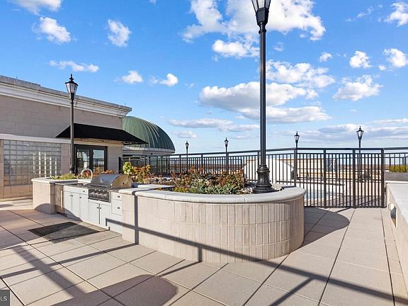 4th image of 1915 Towne Centre Blvd Unit 513