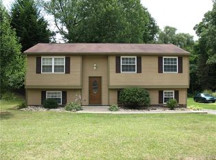 107 Timber Trl, Imperial, PA 15126