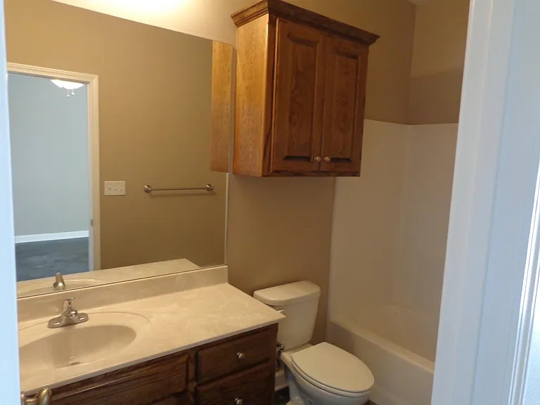 212 Central Ave — Photo 9