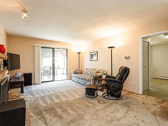 3rd image of 9092 Hardy Rd