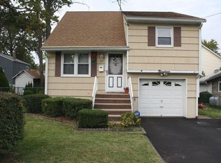 19 Minnehaha Blvd, Lake Hiawatha, NJ 07034