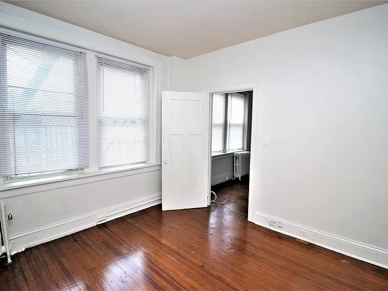 Avon Apartments — Photo 13