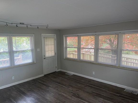 2nd image of 290 Eldorado Dr