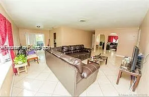 Windermere Condo Number O — Photo 4