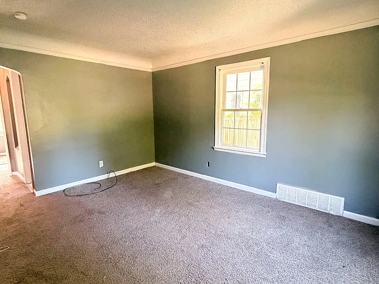 18914 Annchester Rd — Photo 2
