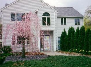 134 Hanson Rd, Newton, MA 02459