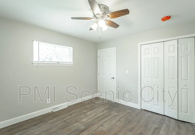 1375 Orbit Dr — Photo 22