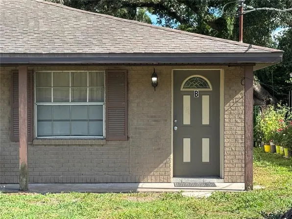 1004 Melrose St, Seffner, FL 33584