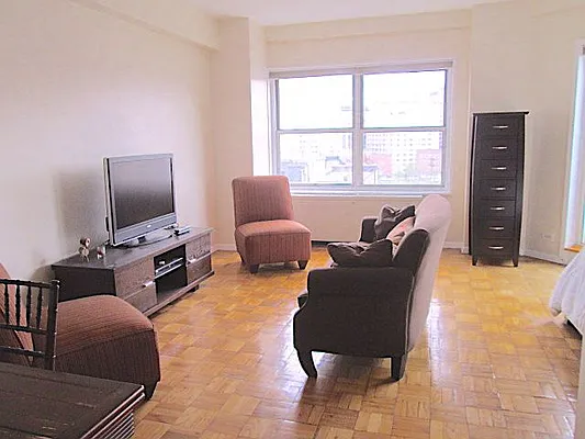 Rented by Barshay Brokerage | media 11