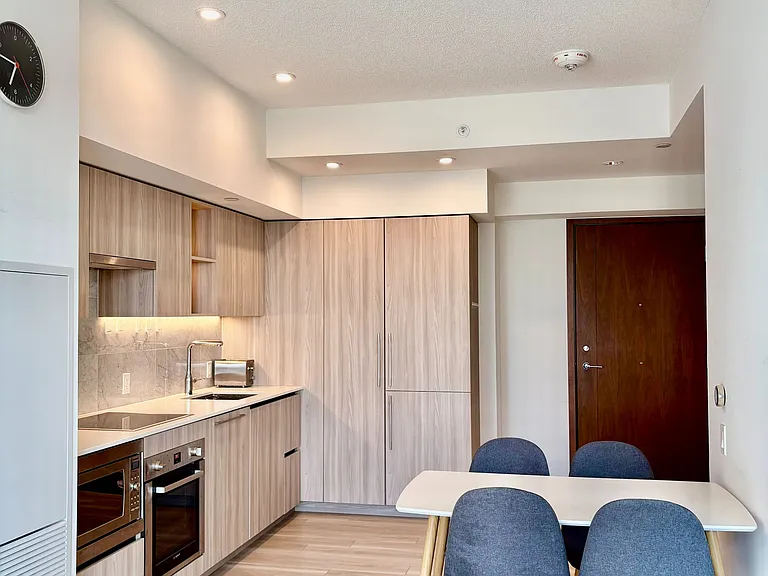 17 Bathurst St #3108 — Photo 7