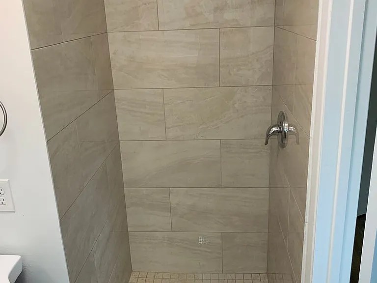 4700 Dexter Dr — Photo 38