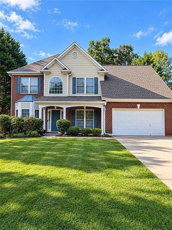 5 bed, 3.0 bath, 2316 sqft, $3,000 — Photo 1