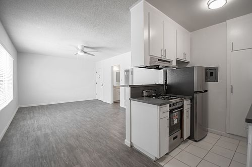 3rd image of 2928 4th St APT 27