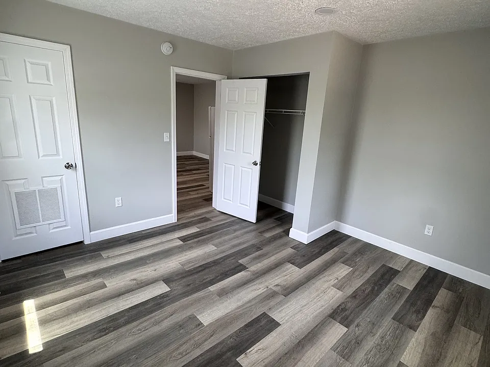 460 Riverside Dr #2
