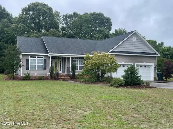 353 Hayfield Street, Elizabethtown, NC 28337