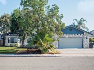 422 W Birch Ct, Hanford, CA 93230