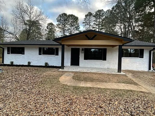 123 Lakeshore Dr, Texarkana, TX 75501