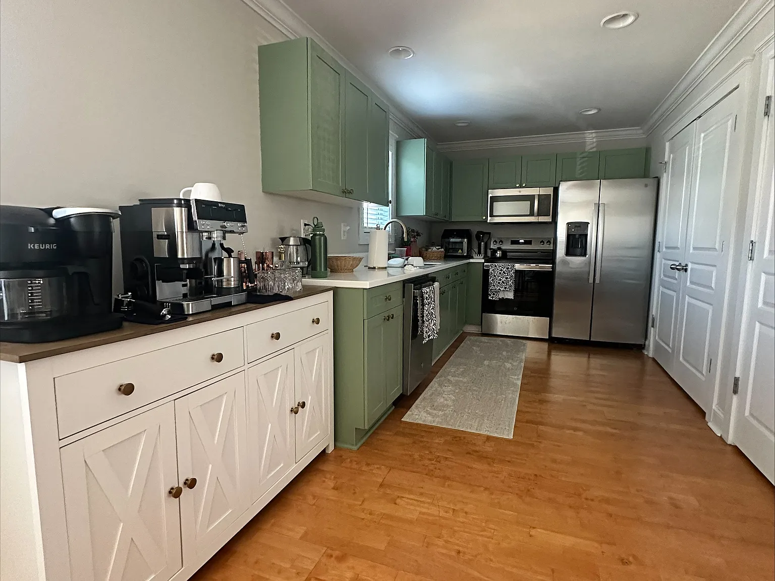 3 bed, 1148 sqft, $2,100 — Photo 2