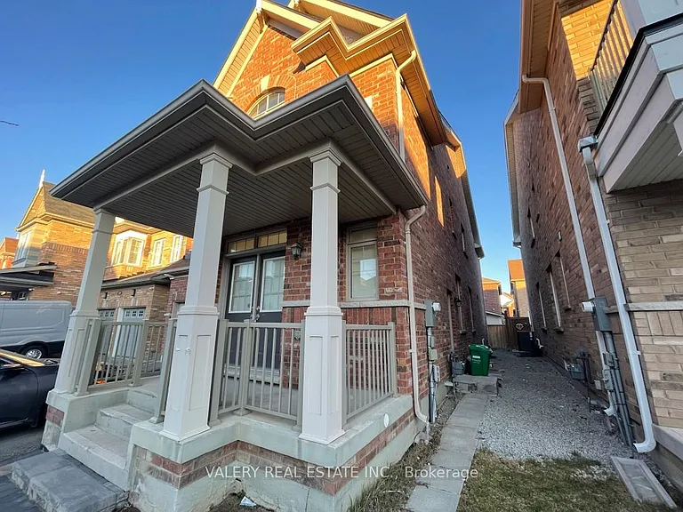 13 Frampton Rd #LOWER — Photo 12
