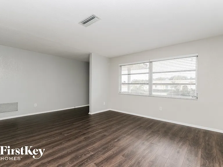 11341 144th St — Photo 3