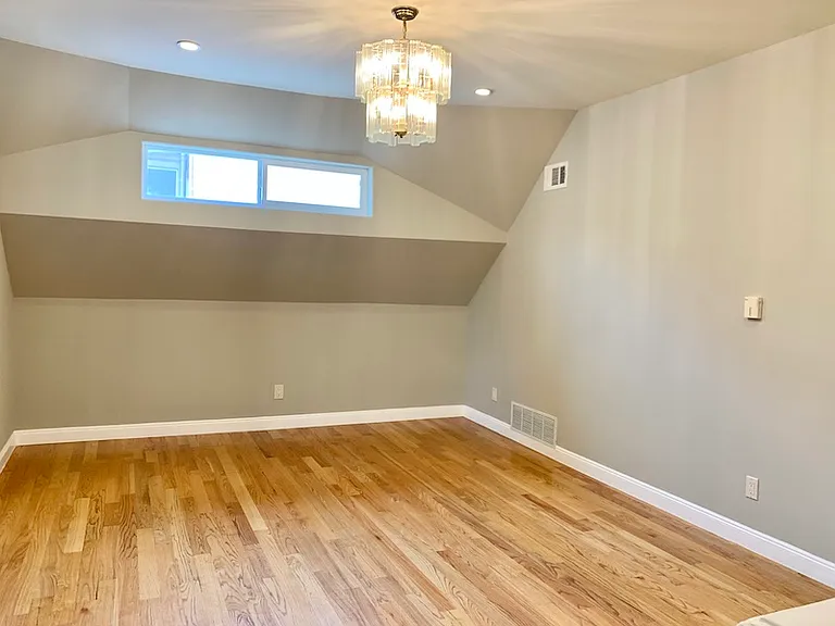 443 Judah St — Photo 2