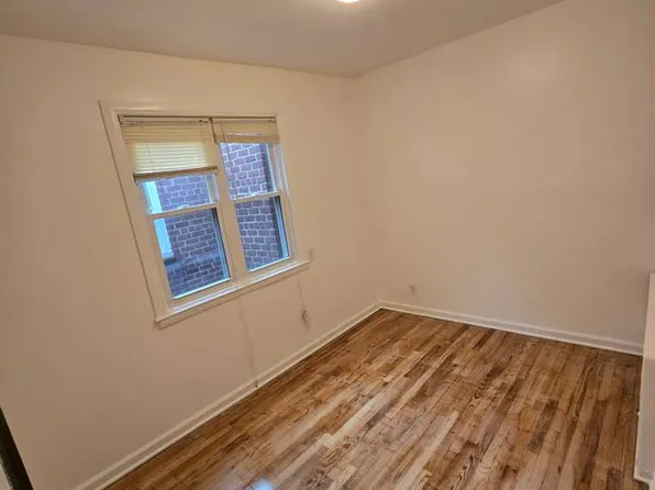 333 East 53rd Street image 10 of 17