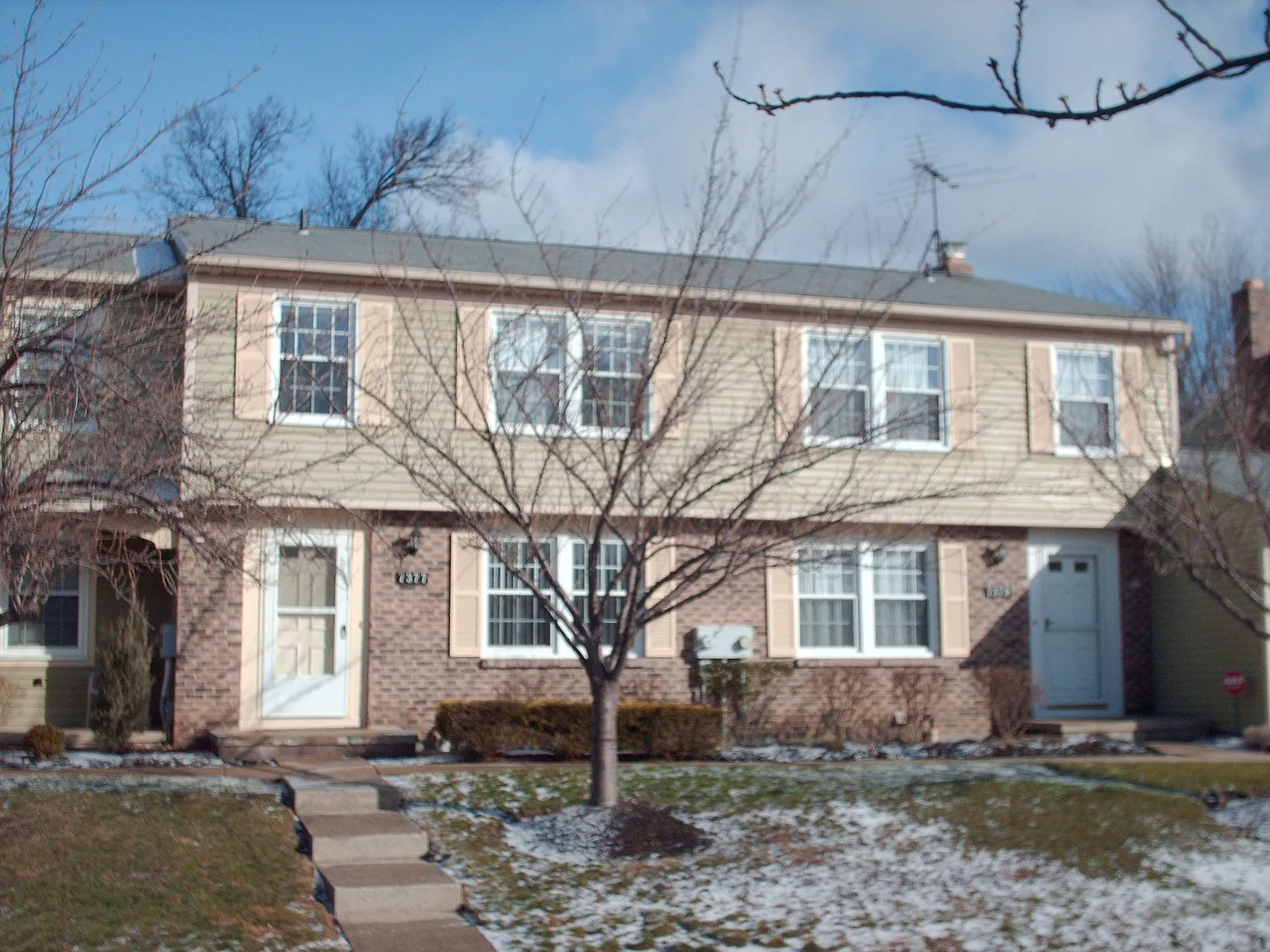 7377 Willowrun Dr Unit E photo 1