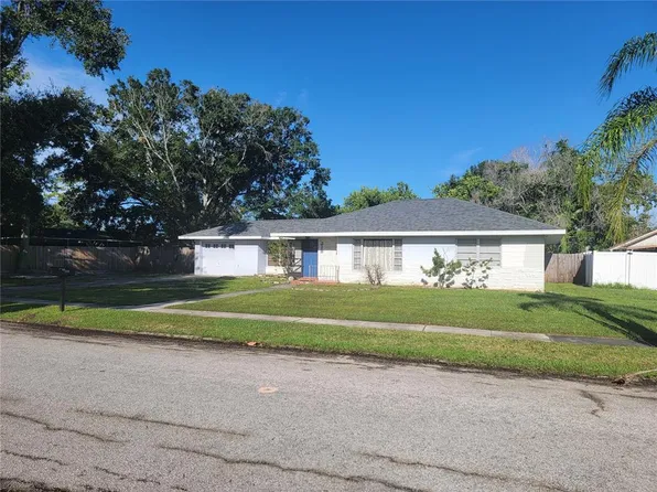 218 CRESCENT COURT E, BRADENTON, FL 34208