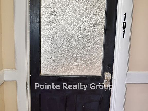 2nd image of 632 Roanoke Ave #101
