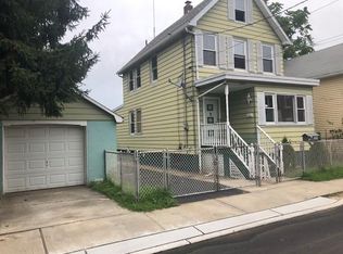 13 Passaic St, Carteret, NJ