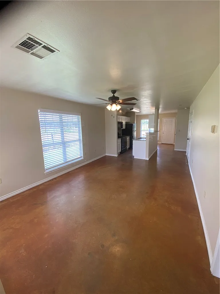 3 bed, 2.5 bath, 1048 sqft, $1,750 — Photo 1