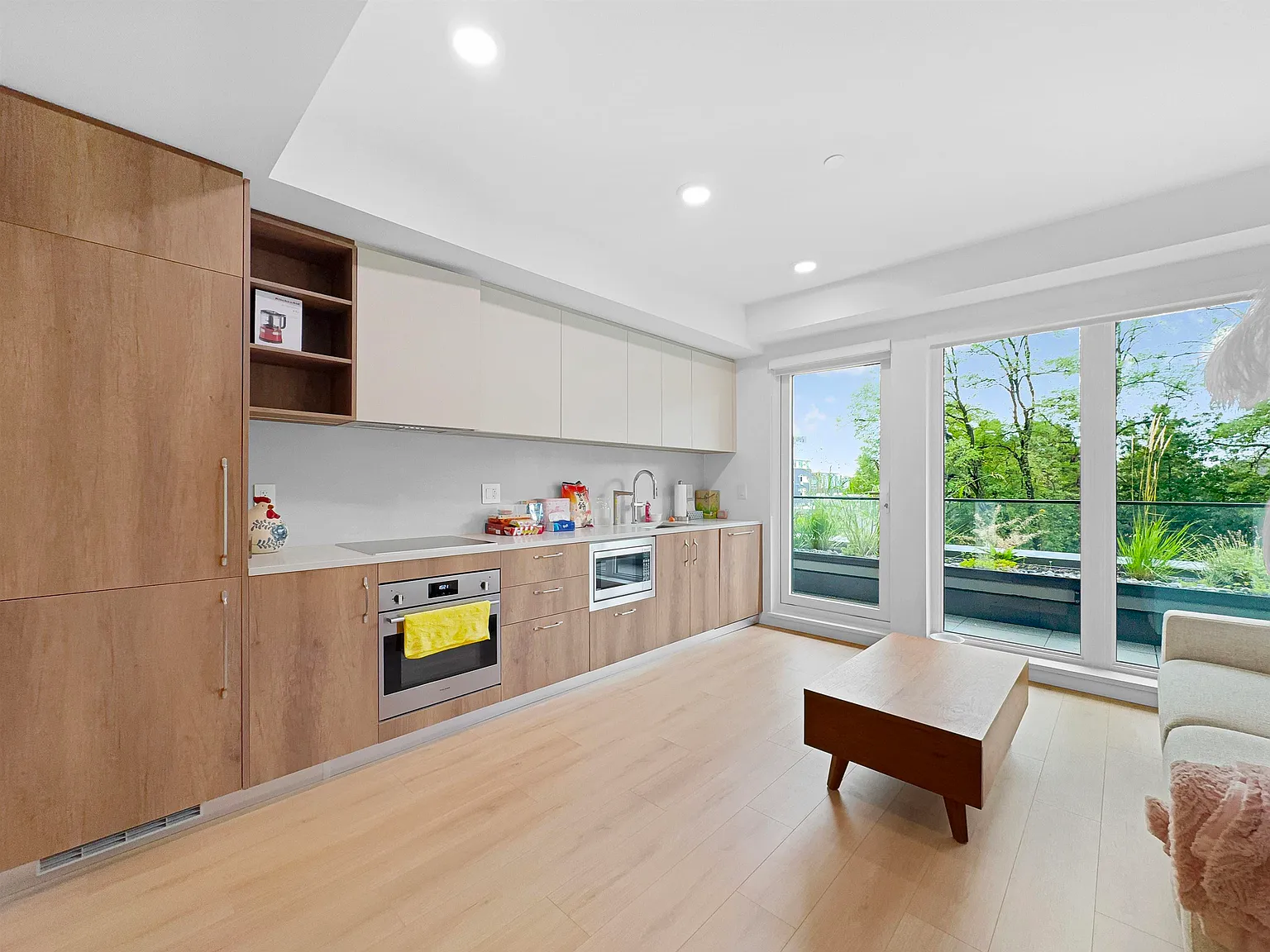Studio, 521 sqft, $2,200 — Photo 2
