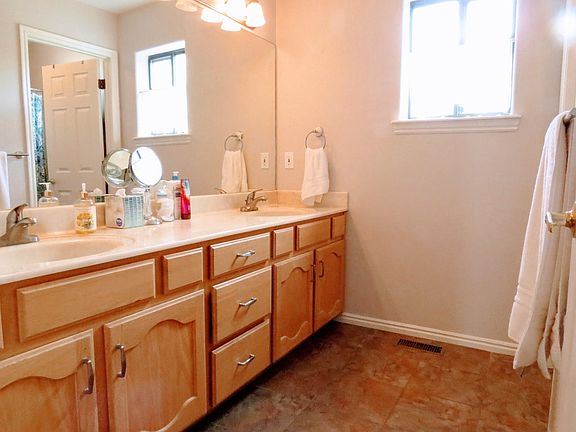 5th image of 1564 Little Lake Dr