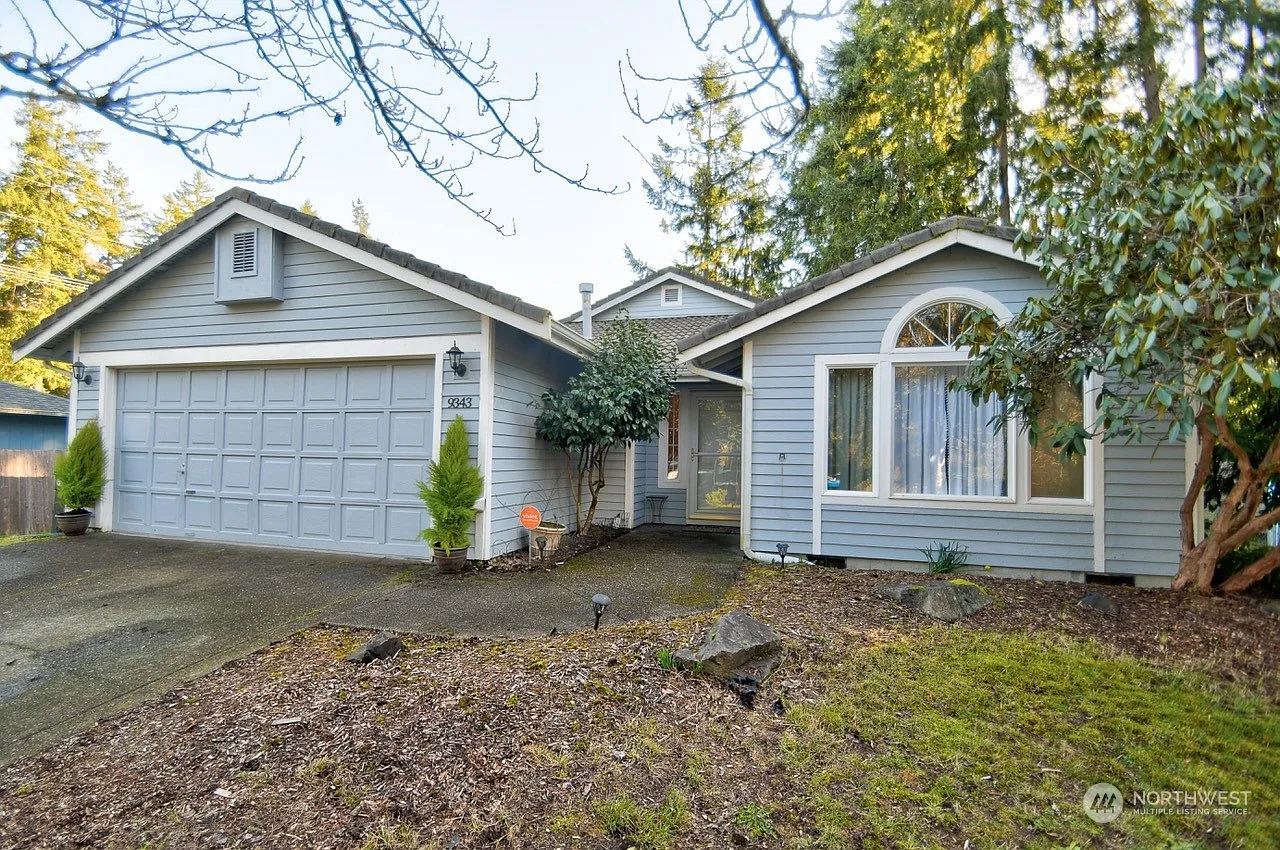 9343 3rd Way SE photo 1