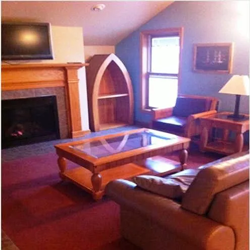 Living Room Unit 2