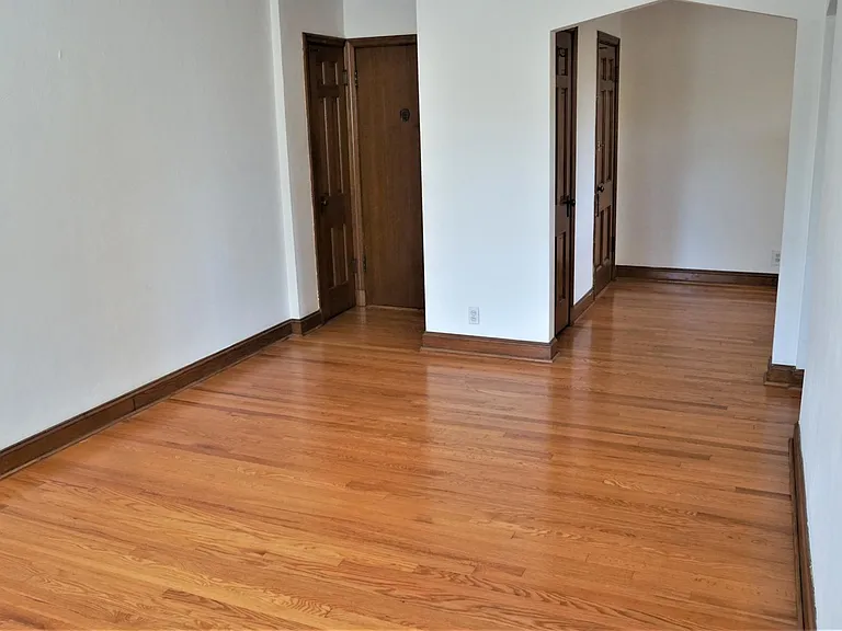 1265 Moorlands Dr — Photo 4